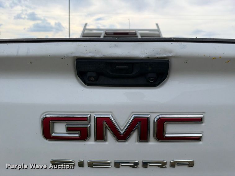 image for item FN3758 2021 GMC Sierra 2500 Crew Cab pickup truck