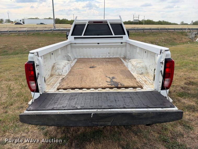 image for item FN3758 2021 GMC Sierra 2500 Crew Cab pickup truck