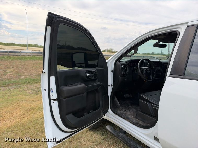 image for item FN3758 2021 GMC Sierra 2500 Crew Cab pickup truck