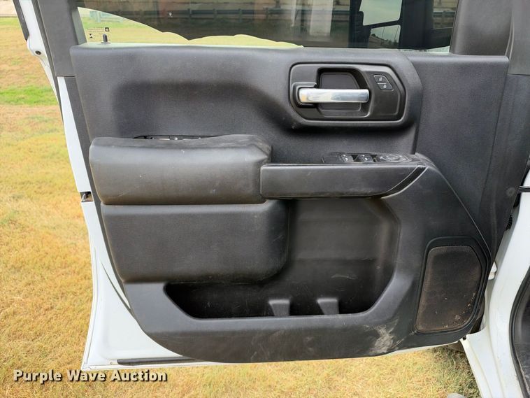 image for item FN3758 2021 GMC Sierra 2500 Crew Cab pickup truck