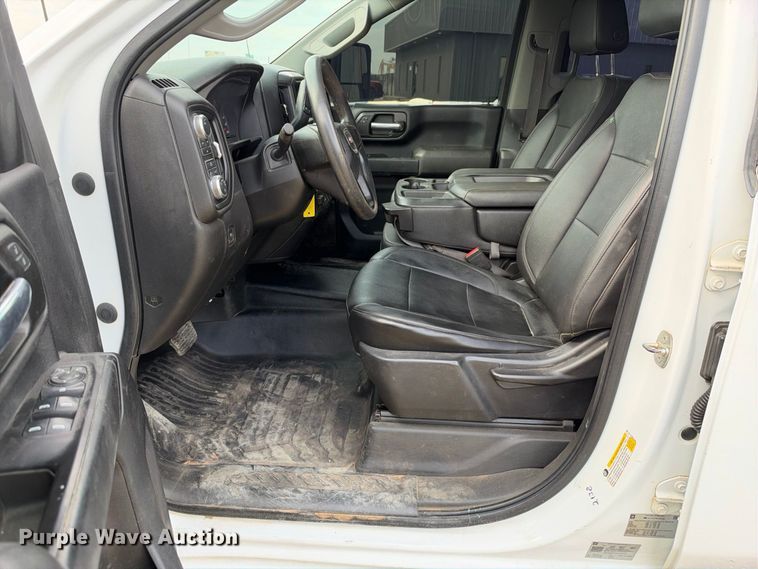 image for item FN3758 2021 GMC Sierra 2500 Crew Cab pickup truck