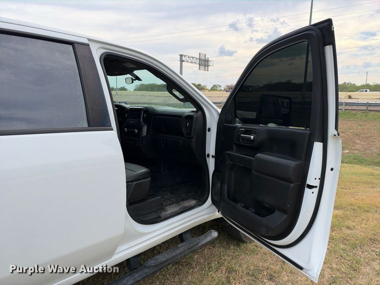 image for item FN3758 2021 GMC Sierra 2500 Crew Cab pickup truck