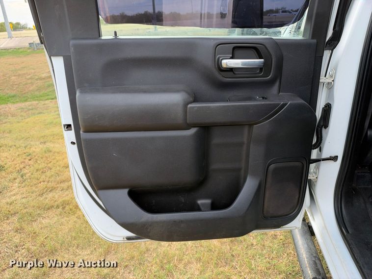 image for item FN3758 2021 GMC Sierra 2500 Crew Cab pickup truck