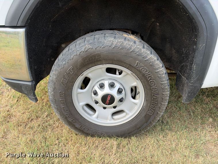 image for item FN3758 2021 GMC Sierra 2500 Crew Cab pickup truck