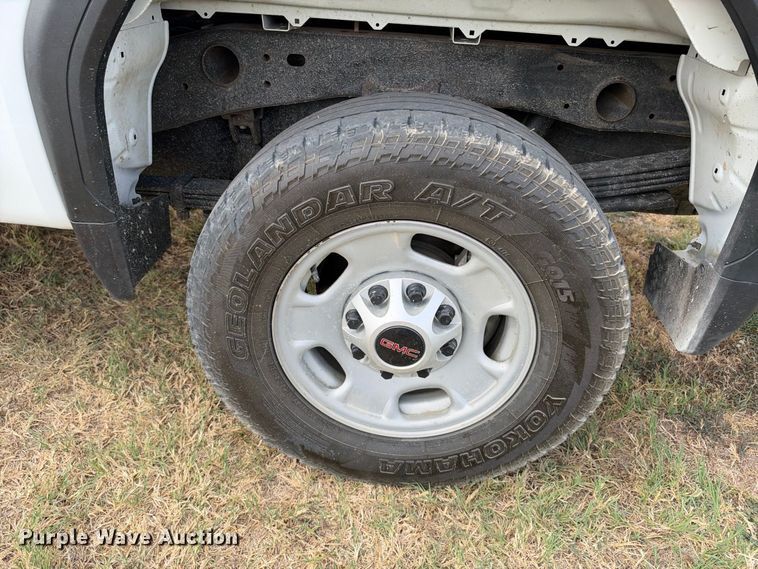 image for item FN3758 2021 GMC Sierra 2500 Crew Cab pickup truck