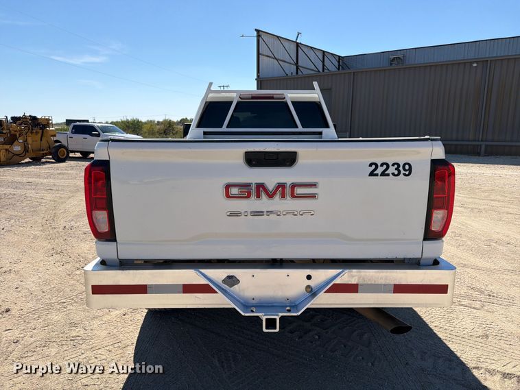 image for item FN3759 2022 GMC Sierra 2500HD 4X4 Crew Cab pickup truck