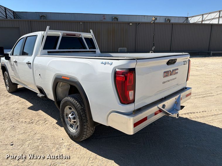 image for item FN3759 2022 GMC Sierra 2500HD 4X4 Crew Cab pickup truck