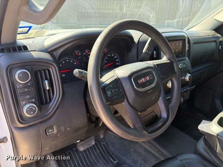 image for item FN3759 2022 GMC Sierra 2500HD 4X4 Crew Cab pickup truck