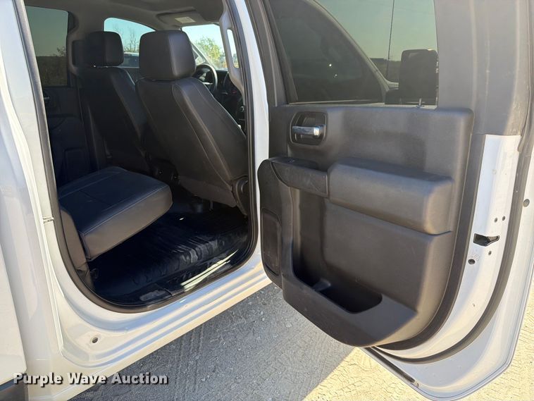 image for item FN3759 2022 GMC Sierra 2500HD 4X4 Crew Cab pickup truck