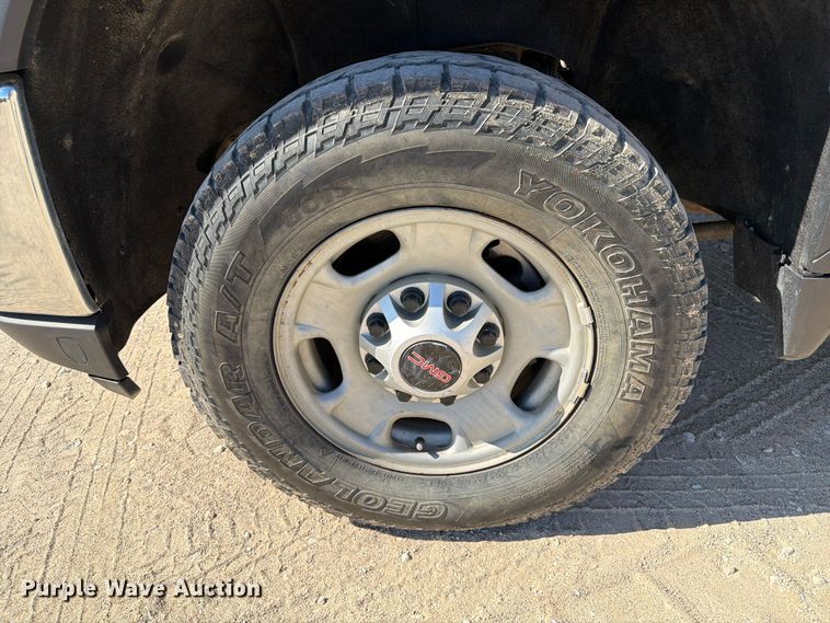 image for item FN3759 2022 GMC Sierra 2500HD 4X4 Crew Cab pickup truck