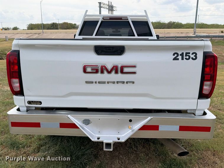 image for item FN3760 2021 GMC Sierra 2500 Crew Cab pickup truck