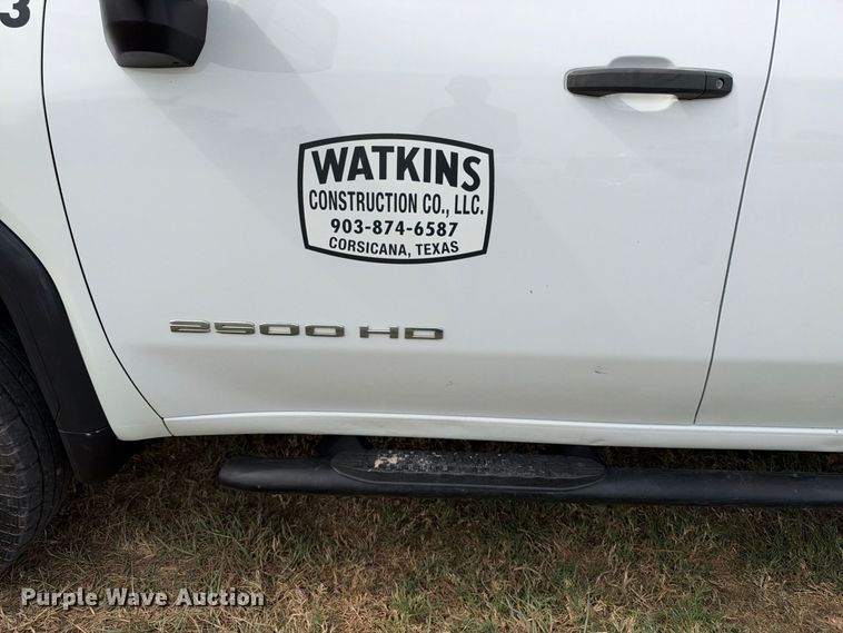 image for item FN3760 2021 GMC Sierra 2500 Crew Cab pickup truck