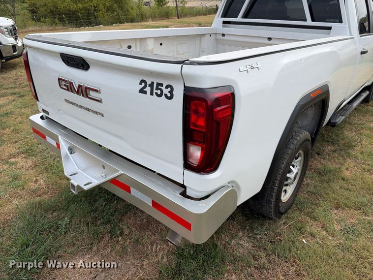 image for item FN3760 2021 GMC Sierra 2500 Crew Cab pickup truck