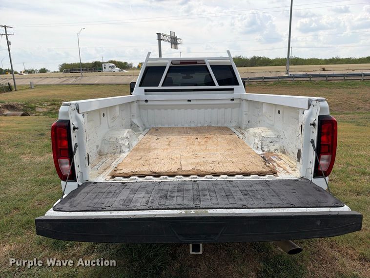 image for item FN3760 2021 GMC Sierra 2500 Crew Cab pickup truck