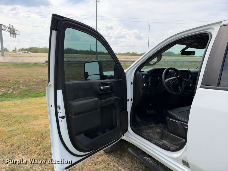 image for item FN3760 2021 GMC Sierra 2500 Crew Cab pickup truck