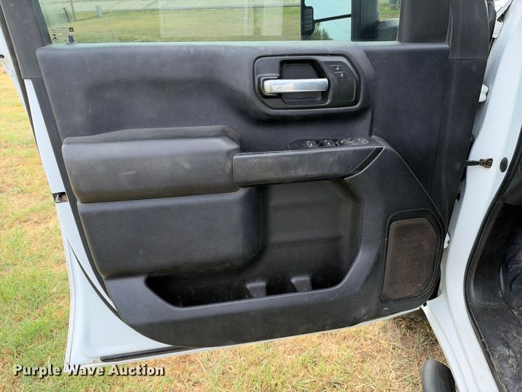 image for item FN3760 2021 GMC Sierra 2500 Crew Cab pickup truck