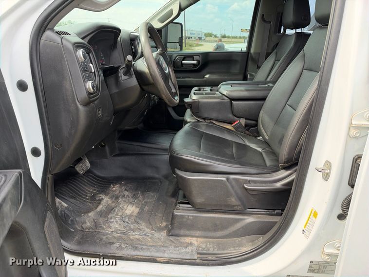 image for item FN3760 2021 GMC Sierra 2500 Crew Cab pickup truck