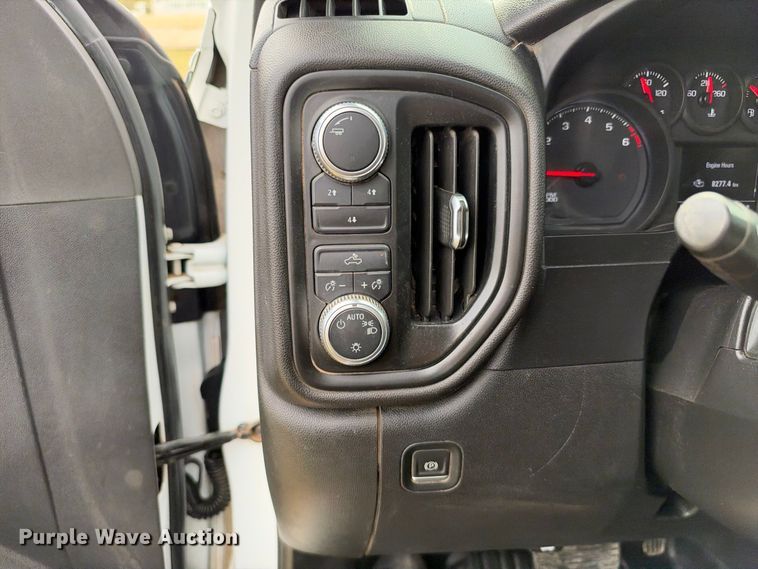 image for item FN3760 2021 GMC Sierra 2500 Crew Cab pickup truck