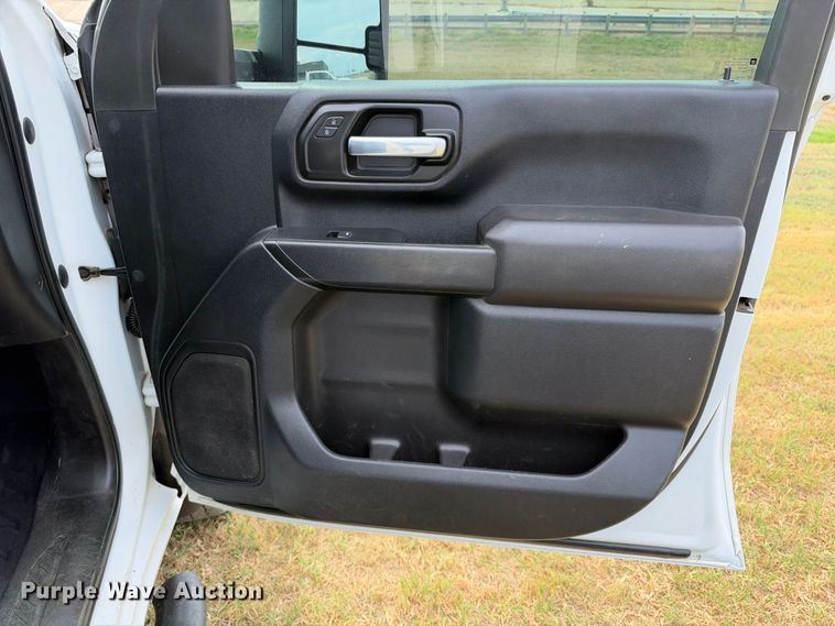 image for item FN3760 2021 GMC Sierra 2500 Crew Cab pickup truck
