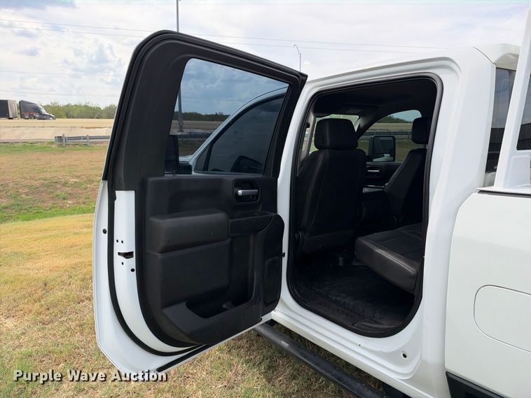 image for item FN3760 2021 GMC Sierra 2500 Crew Cab pickup truck
