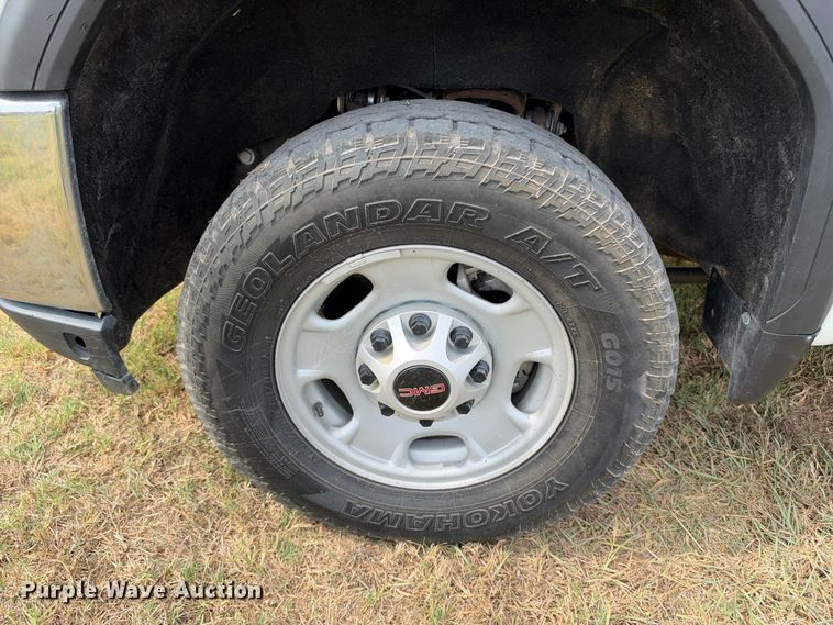 image for item FN3760 2021 GMC Sierra 2500 Crew Cab pickup truck