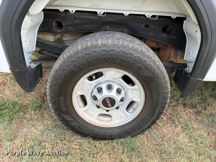 image for item FN3760 2021 GMC Sierra 2500 Crew Cab pickup truck