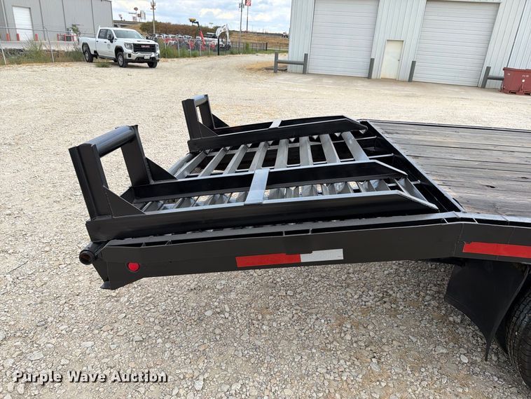 image for item FN3761 1975 Trail Mobile equipment trailer
