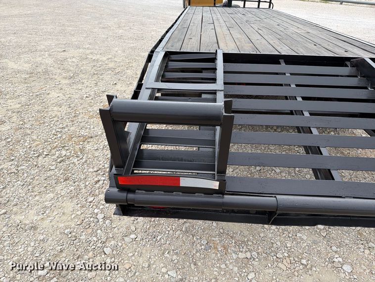 image for item FN3761 1975 Trail Mobile equipment trailer