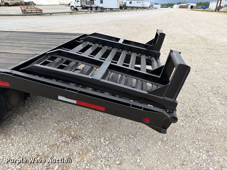 image for item FN3761 1975 Trail Mobile equipment trailer