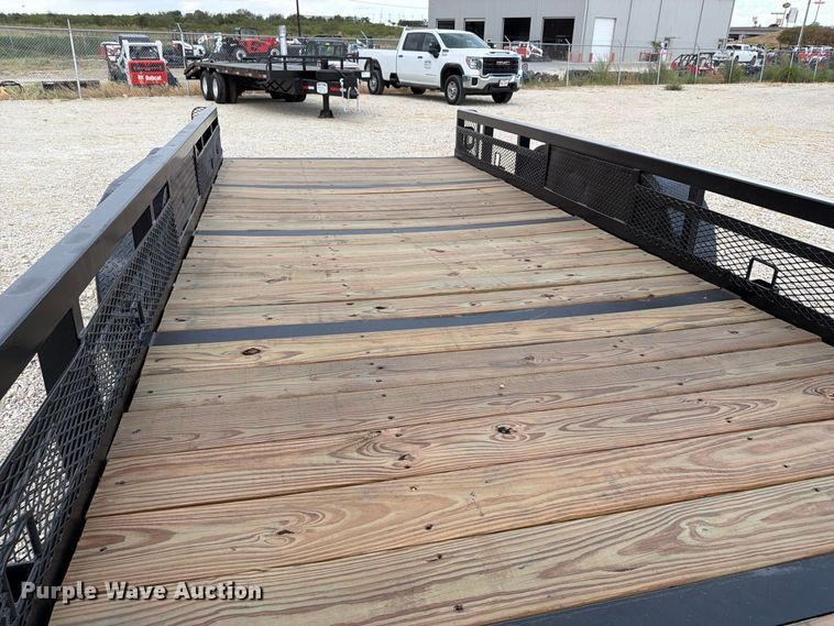 image for item FN3762 2015 CAR-TEX equipment trailer
