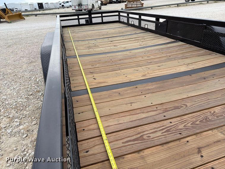 image for item FN3762 2015 CAR-TEX equipment trailer