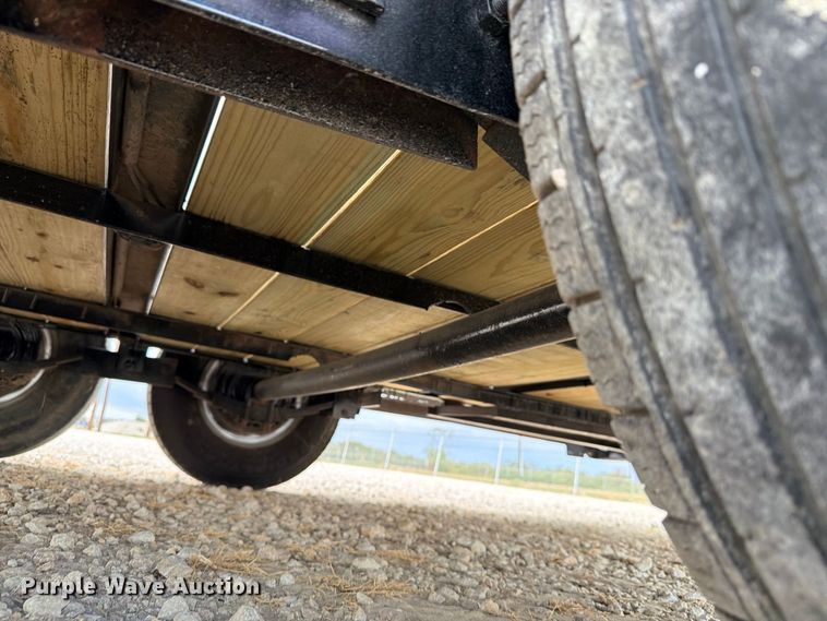 image for item FN3762 2015 CAR-TEX equipment trailer
