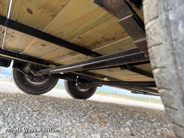 image for item FN3762 2015 CAR-TEX equipment trailer