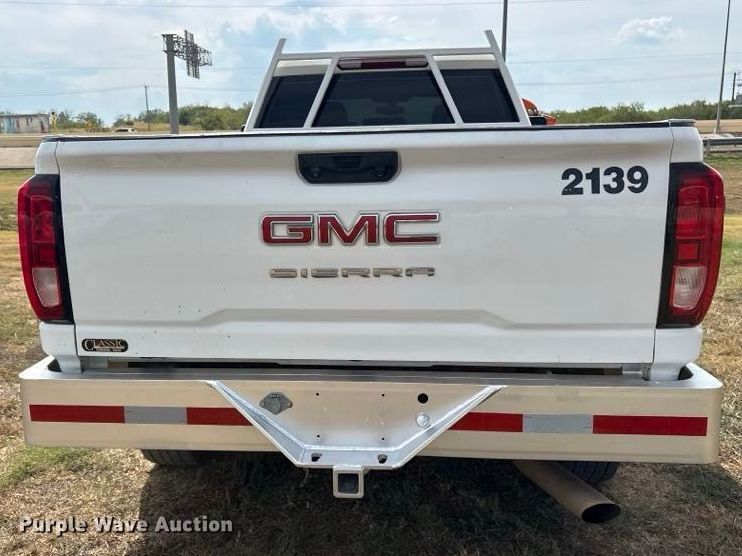 image for item FN3763 2021 GMC Sierra 2500 Crew Cab pickup truck