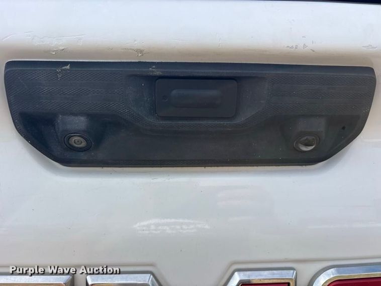 image for item FN3763 2021 GMC Sierra 2500 Crew Cab pickup truck