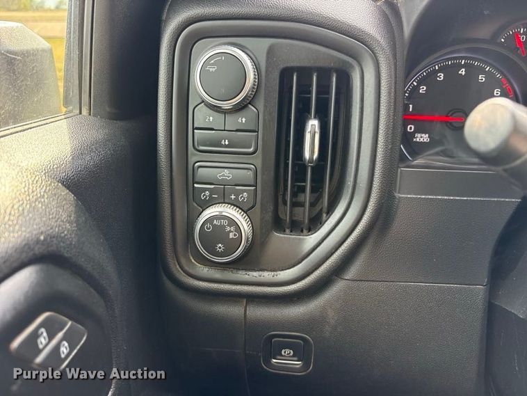image for item FN3763 2021 GMC Sierra 2500 Crew Cab pickup truck