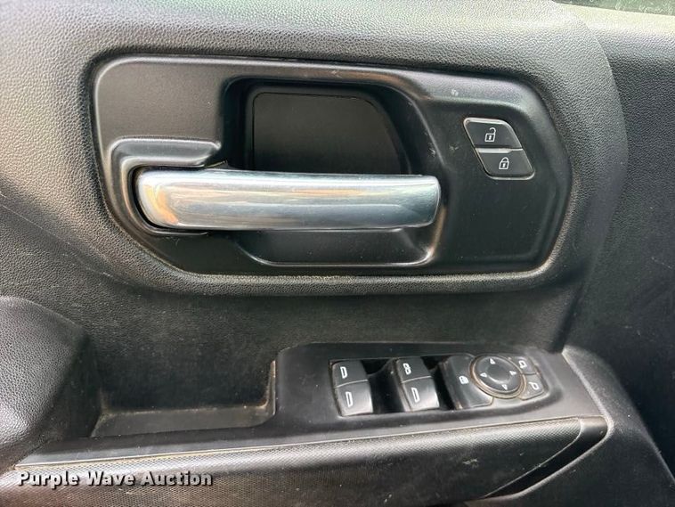 image for item FN3763 2021 GMC Sierra 2500 Crew Cab pickup truck