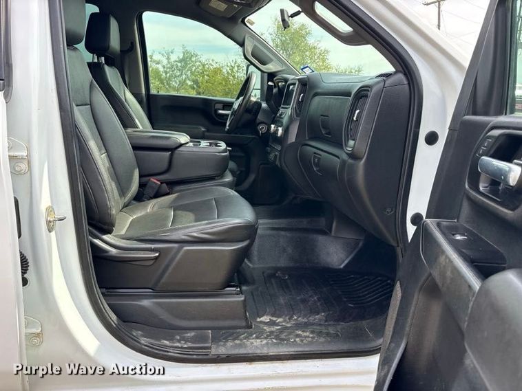 image for item FN3763 2021 GMC Sierra 2500 Crew Cab pickup truck