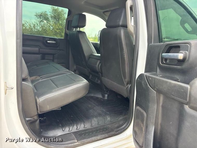 image for item FN3763 2021 GMC Sierra 2500 Crew Cab pickup truck