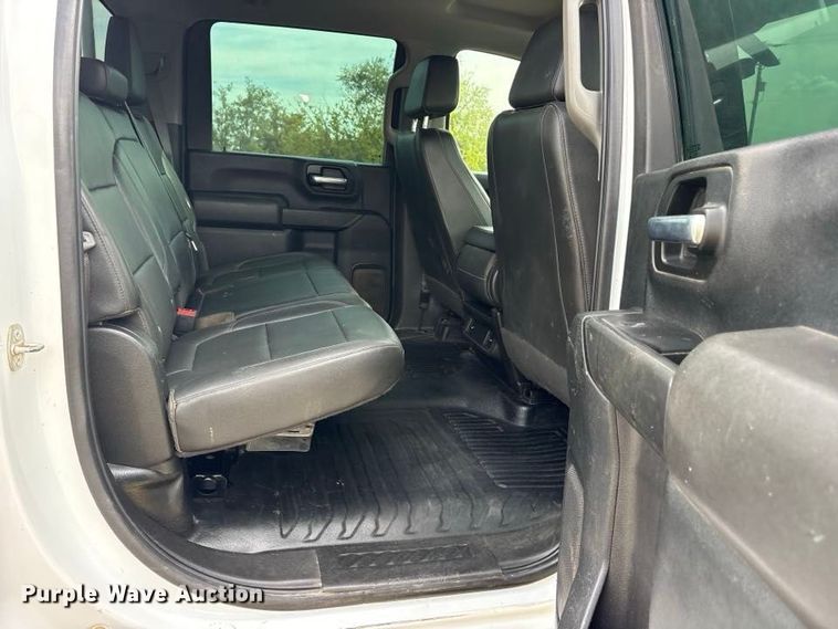 image for item FN3763 2021 GMC Sierra 2500 Crew Cab pickup truck