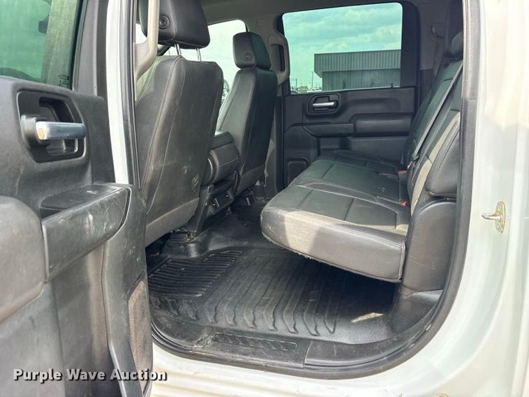 image for item FN3763 2021 GMC Sierra 2500 Crew Cab pickup truck