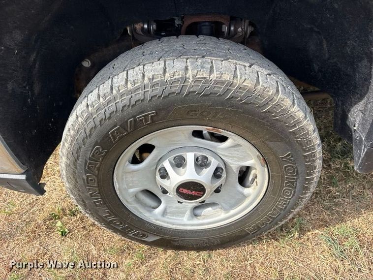 image for item FN3763 2021 GMC Sierra 2500 Crew Cab pickup truck