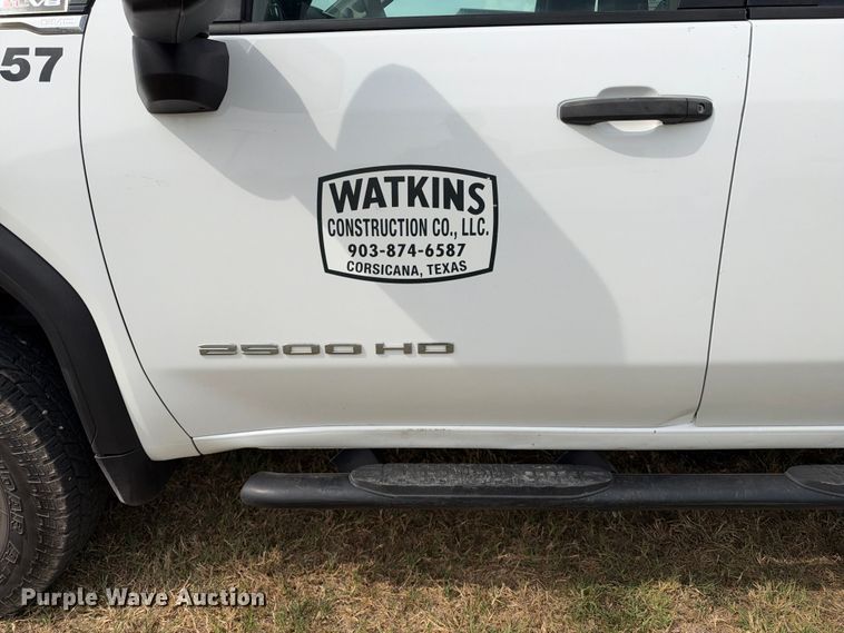 image for item FN3764 2021 GMC Sierra 2500 Crew Cab pickup truck
