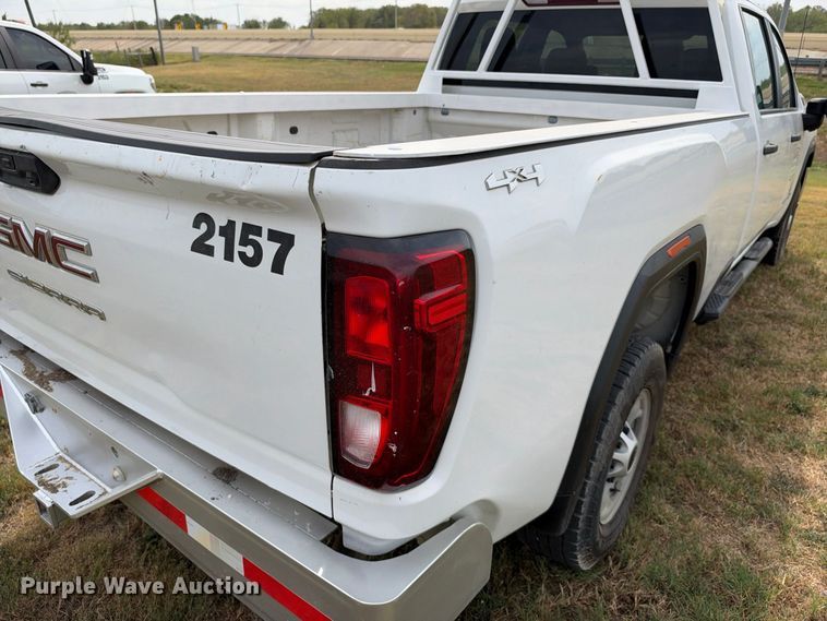 image for item FN3764 2021 GMC Sierra 2500 Crew Cab pickup truck