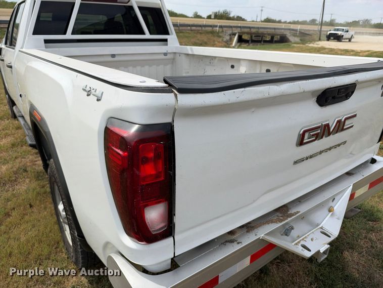 image for item FN3764 2021 GMC Sierra 2500 Crew Cab pickup truck
