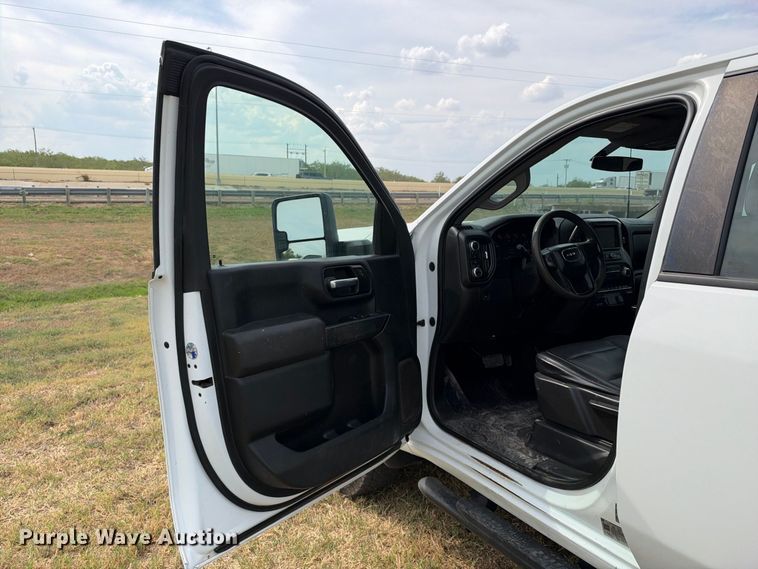 image for item FN3764 2021 GMC Sierra 2500 Crew Cab pickup truck