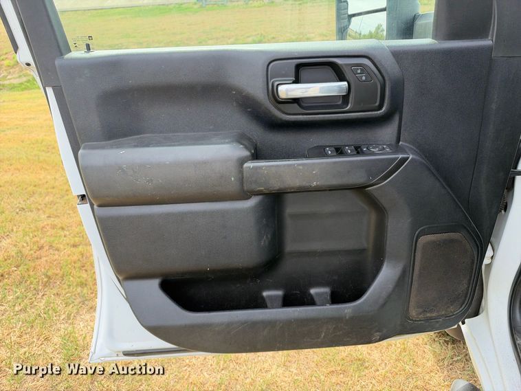 image for item FN3764 2021 GMC Sierra 2500 Crew Cab pickup truck