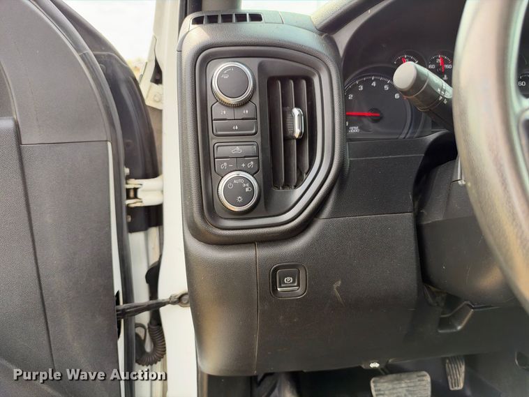 image for item FN3764 2021 GMC Sierra 2500 Crew Cab pickup truck