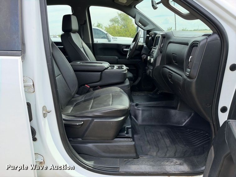 image for item FN3764 2021 GMC Sierra 2500 Crew Cab pickup truck