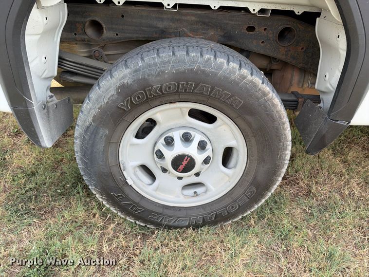 image for item FN3764 2021 GMC Sierra 2500 Crew Cab pickup truck